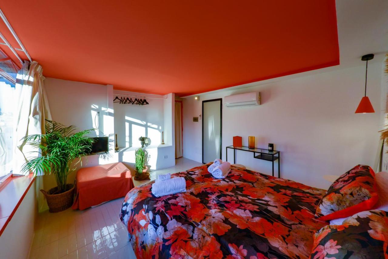 Toledo Panoramic Rooftop With Terrace Bed and breakfast Nápoles